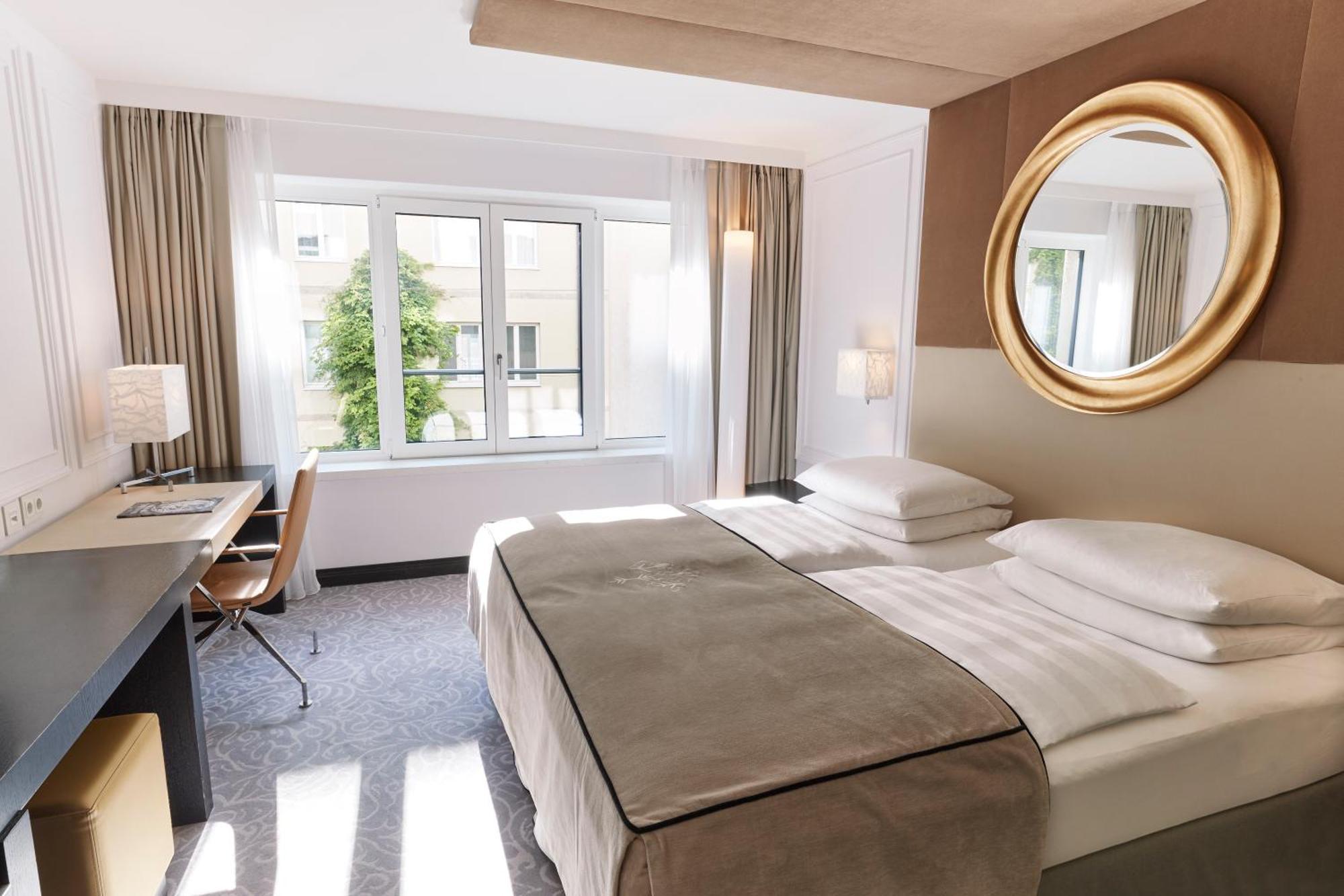 Hotel Vier Jahreszeiten Kempinski 5*